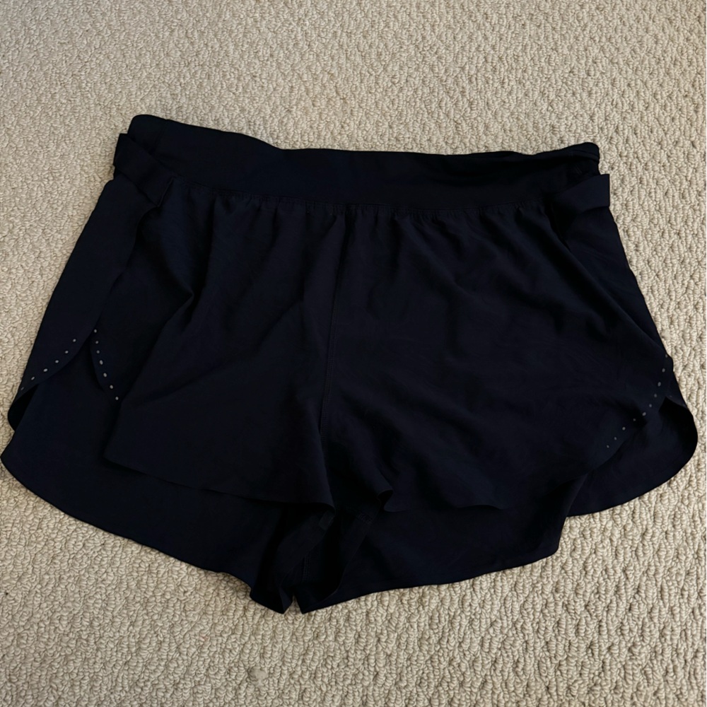 Lululemon Fast and Free High-Rise 2” Airflow